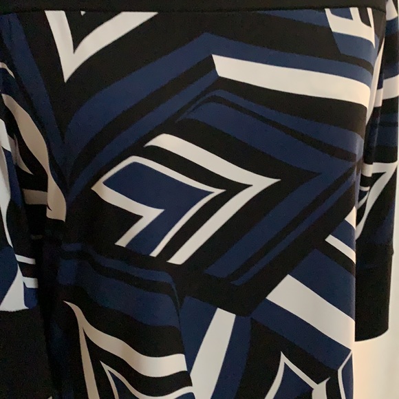 Long dress/shirt would look great with tights and boots - Picture 2 of 4